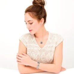 Capella Petite Pendant Necklace -Fashion Accessories capella petite pendant necklace silver 2 bcdf5ed6 b6a6 438e b479 5daa8057e196