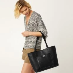 Reed Soft Tote 9 Reed Soft Tote -Fashion Accessories reed soft tote black 3 e7d11c23 41db 40c3 b3e2 6c087dfbd556